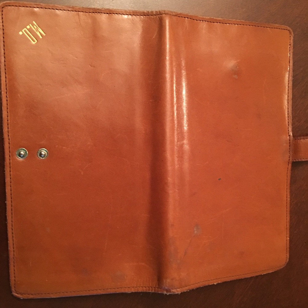Caramel Antique Leather Billfold for Travel